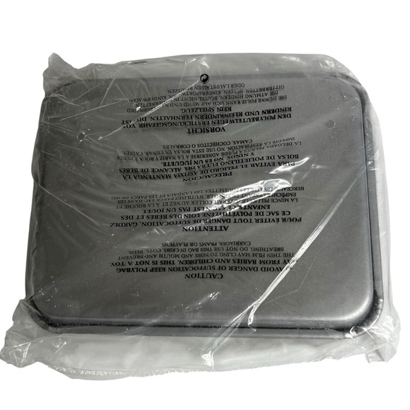The Pampered Chef Small Sheet Pan #1724 Heavy Gauge Aluminum Steel 8.75”x6.5”x1” - Picture 2 of 5